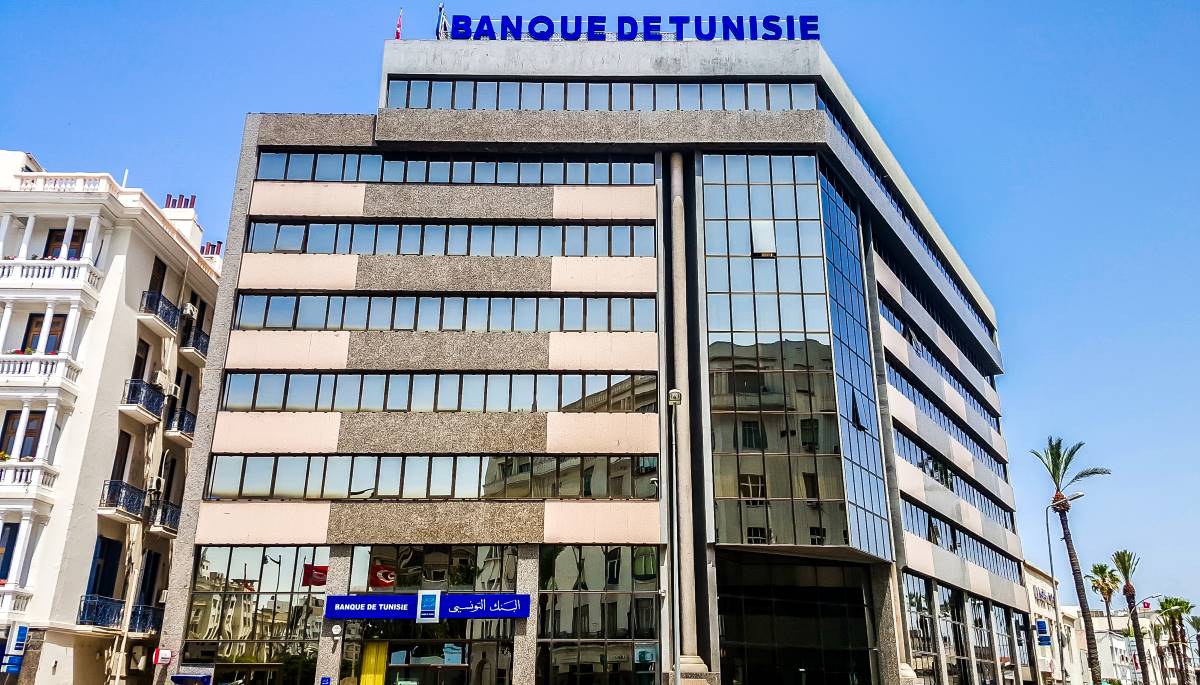 Le Relevé d'Identité Bancaire (RIB) est un document essentiel qui permet d'identifier un compte bancaire en Tunisie.